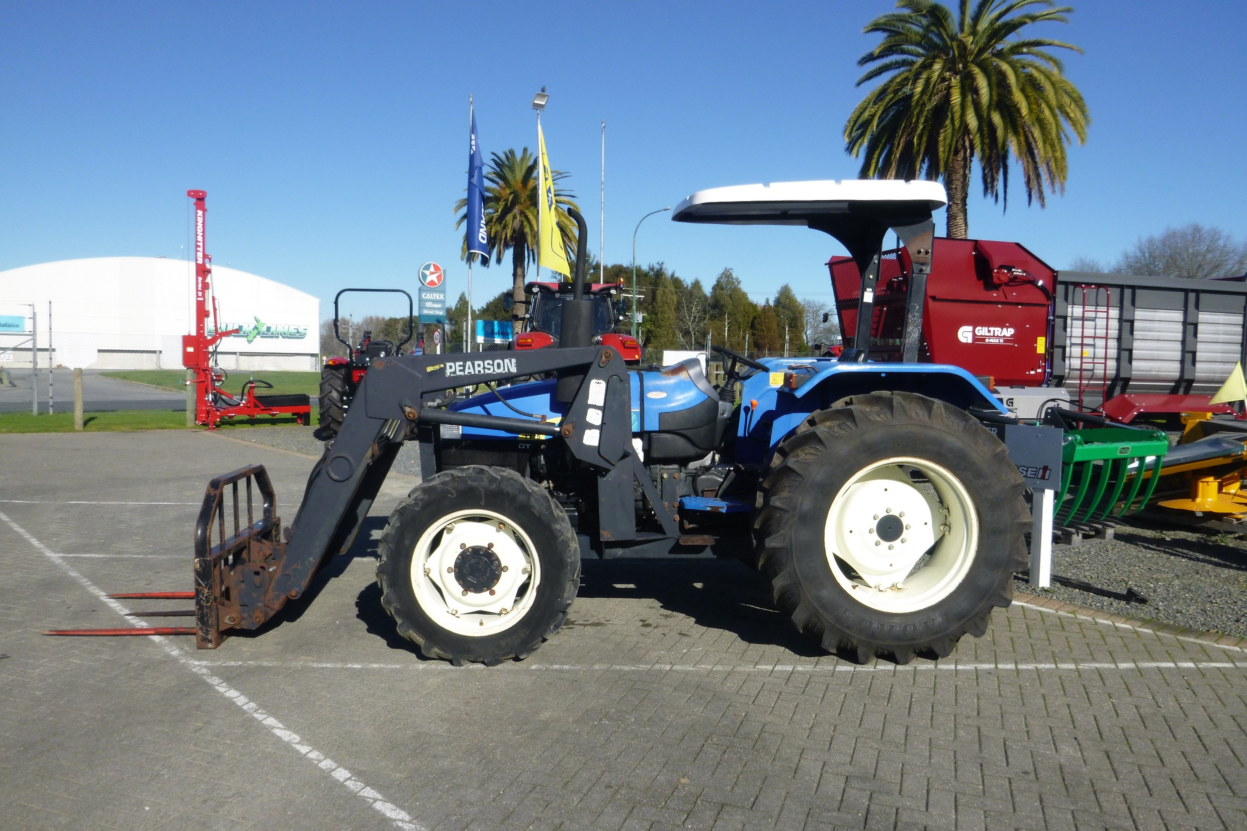 New Holland TT75