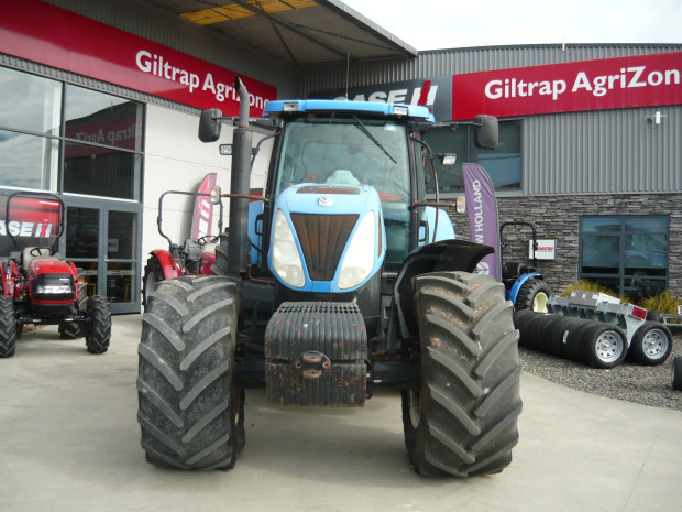 New Holland T7030