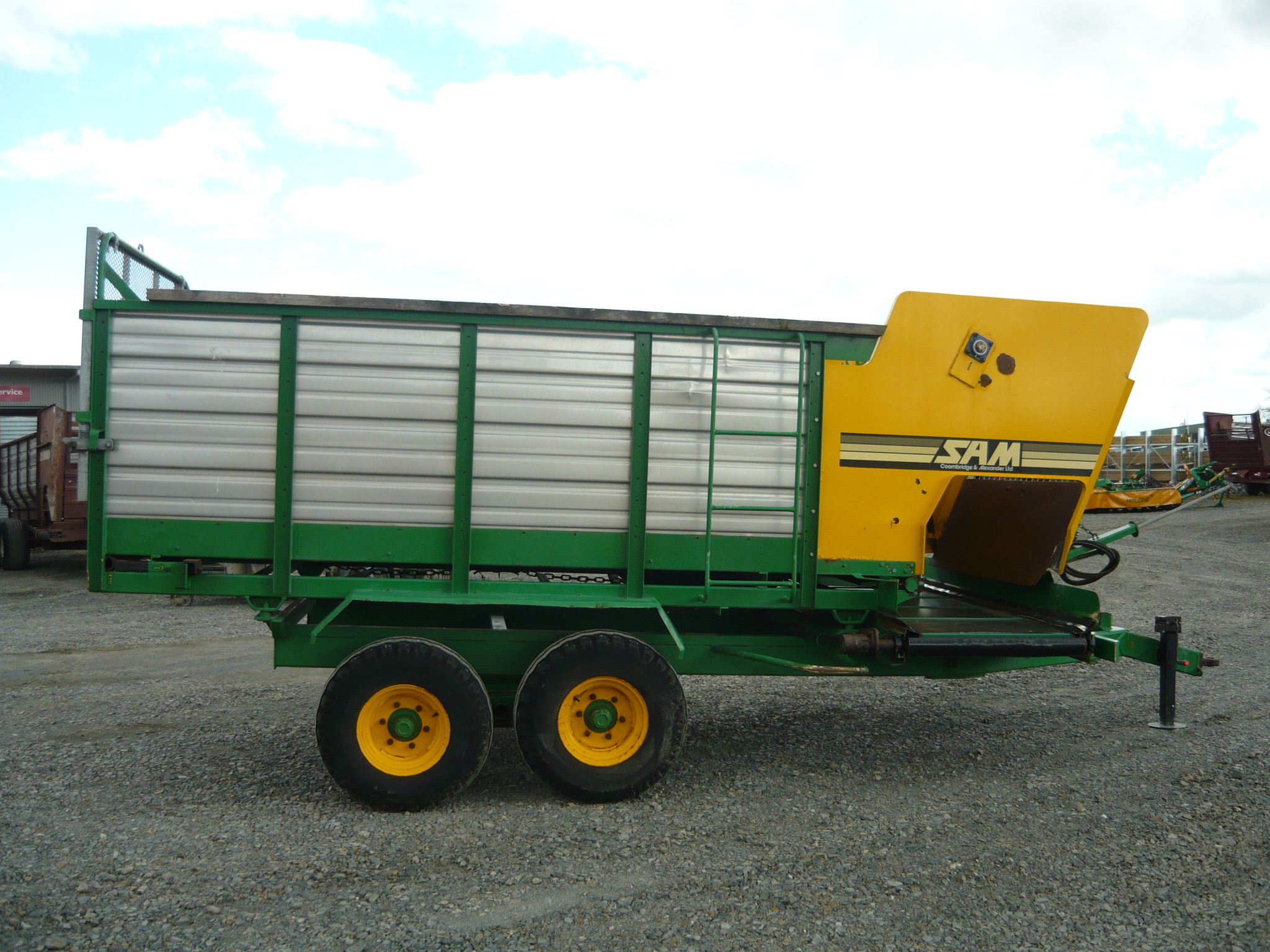 Sam 9 Cubic Metre