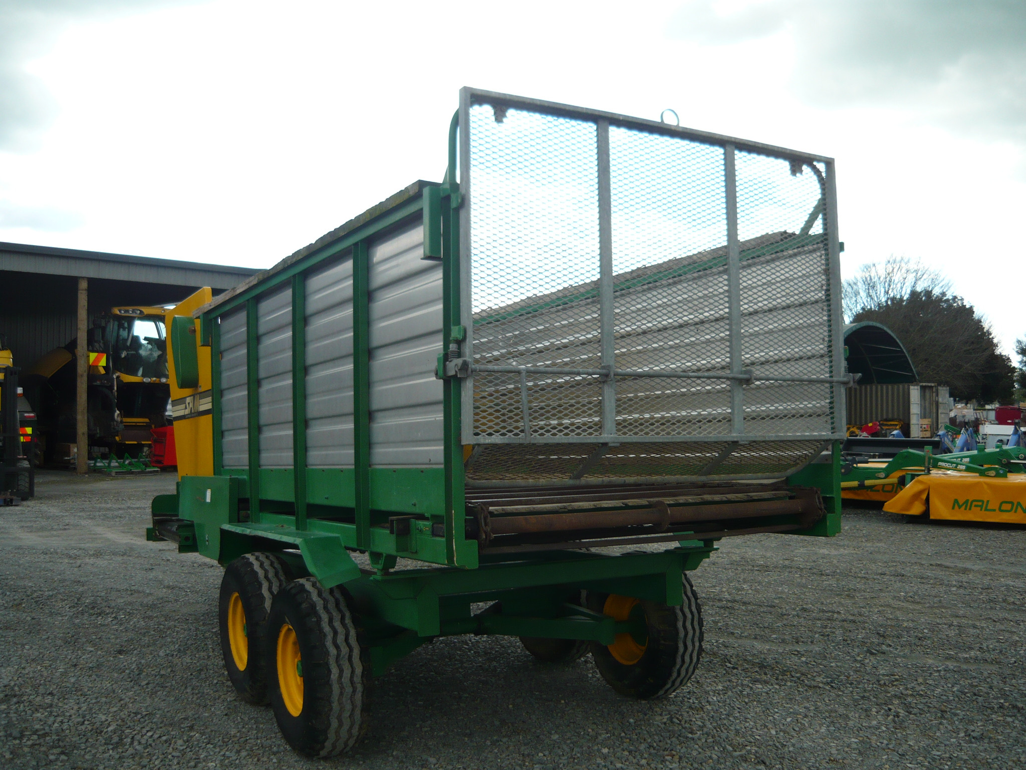 Sam 9 Cubic Metre