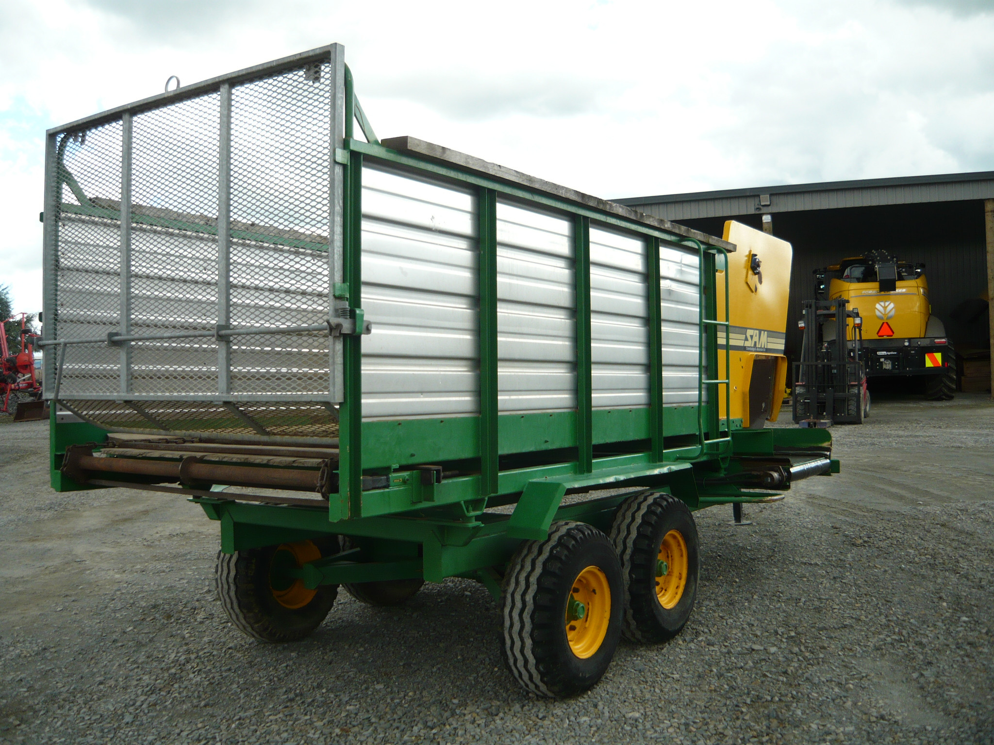 Sam 9 Cubic Metre
