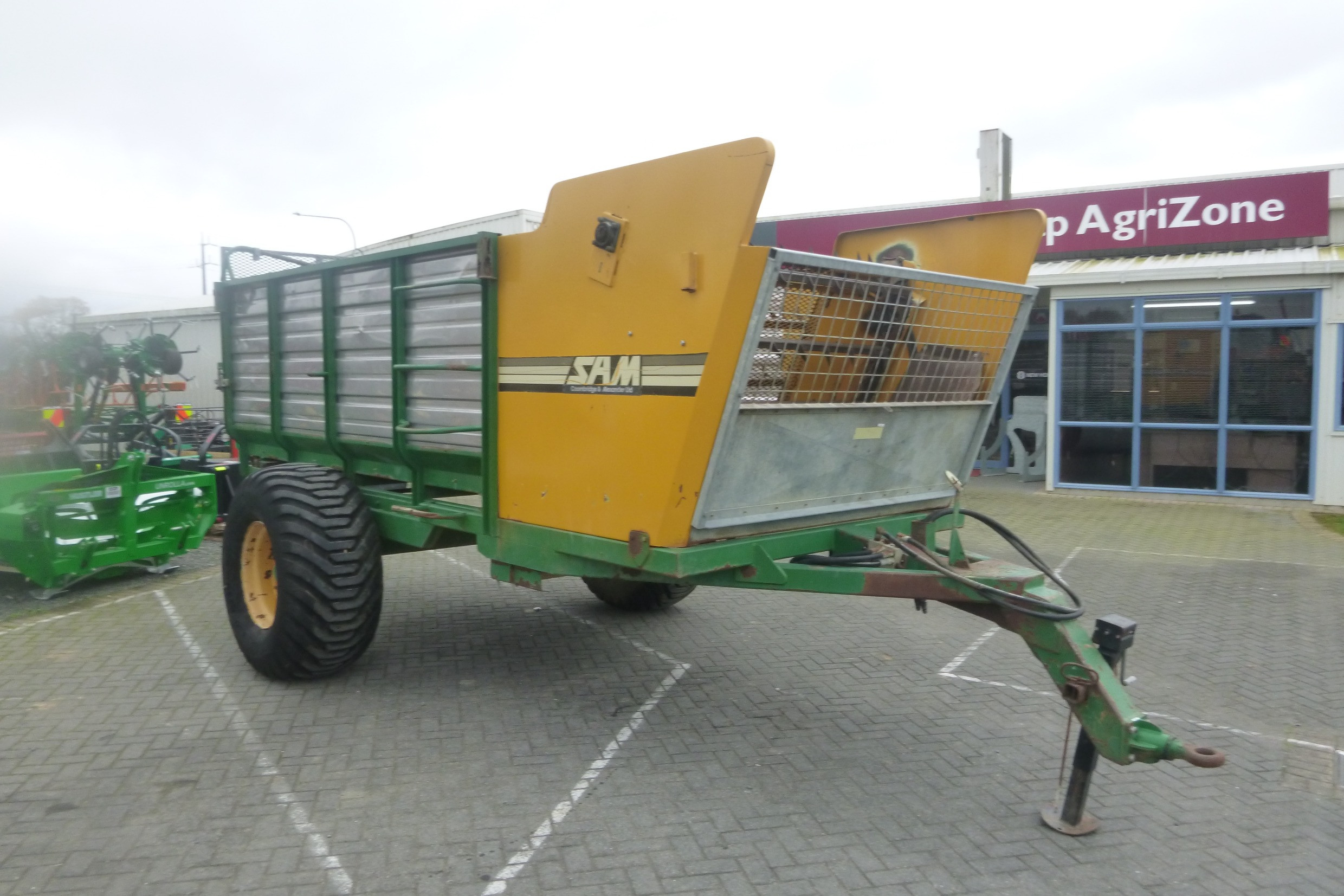Sam 10 Cubic Mtr