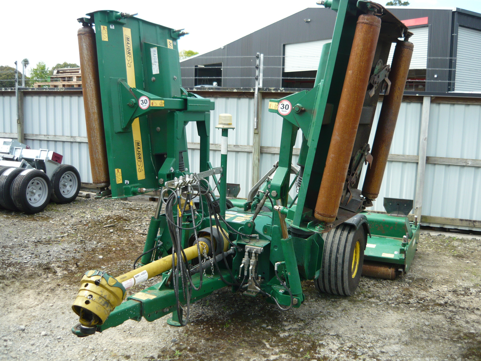 Major TDR8400 Roller Mower