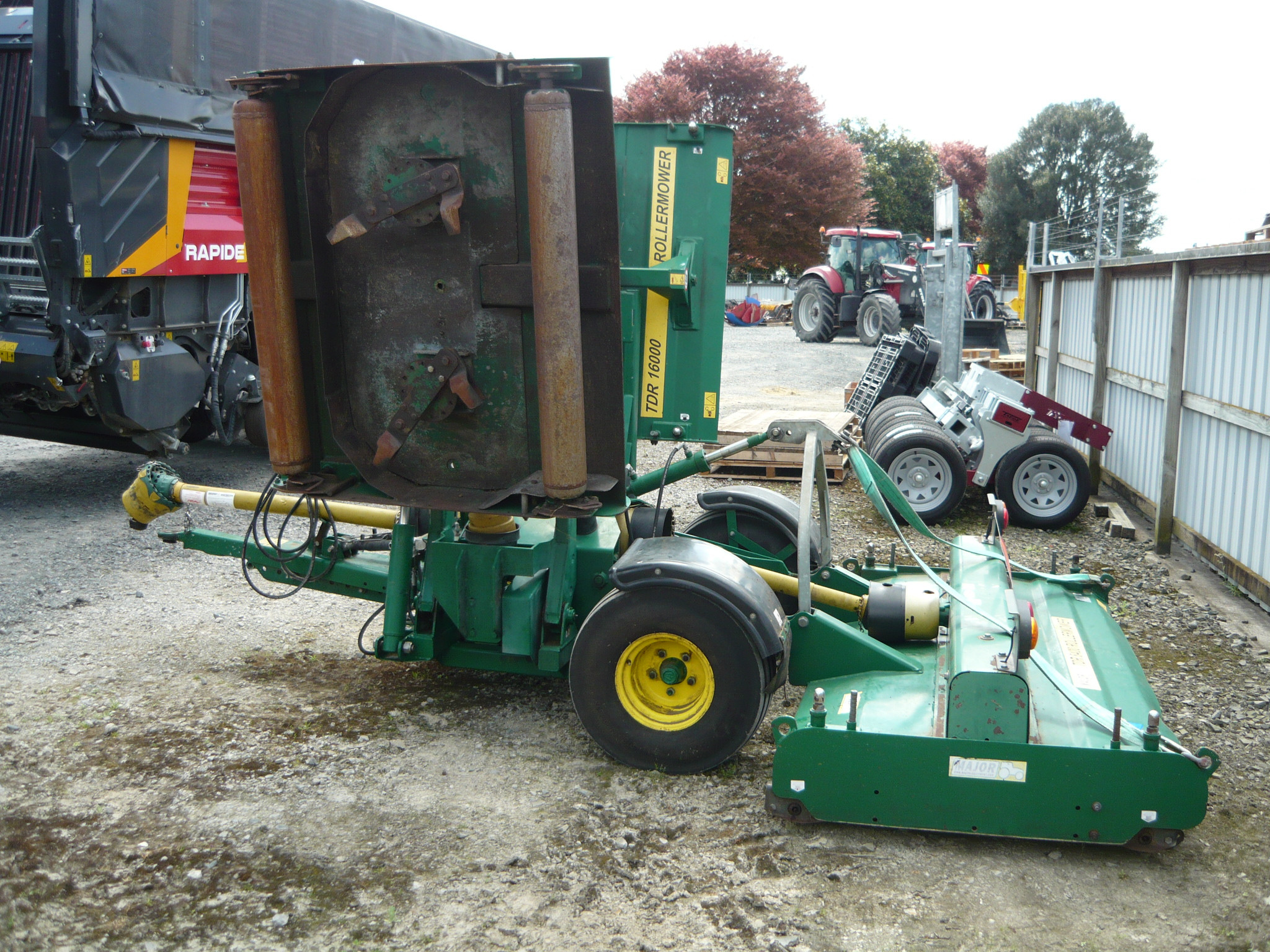 Major TDR8400 Roller Mower