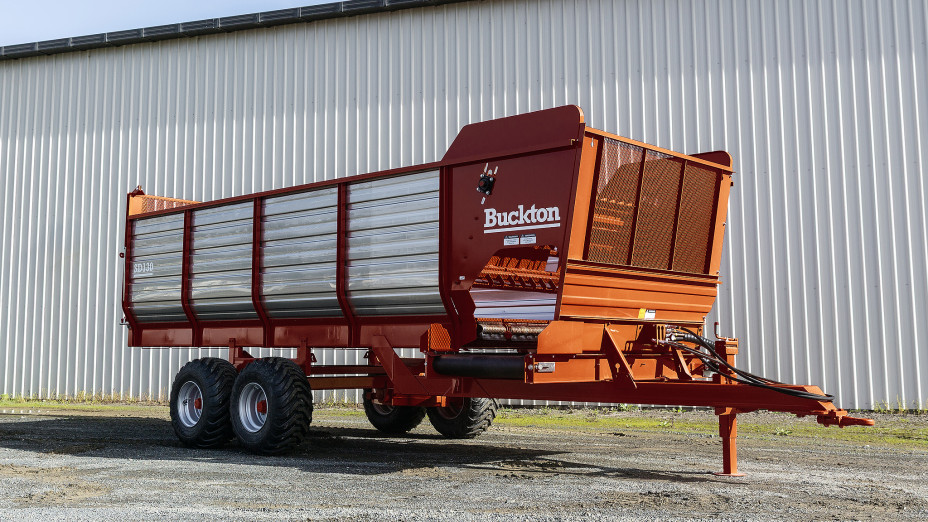 Buckton SD130 Side Delivery 13 Cu.M Wagon On Tandems 400/60-15.5 Wheels - SD130